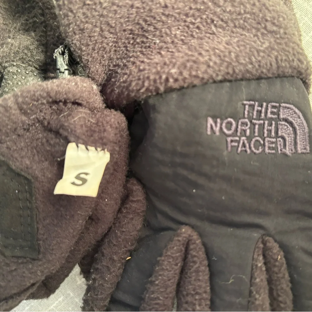 The North Face Black Fleece Gloves